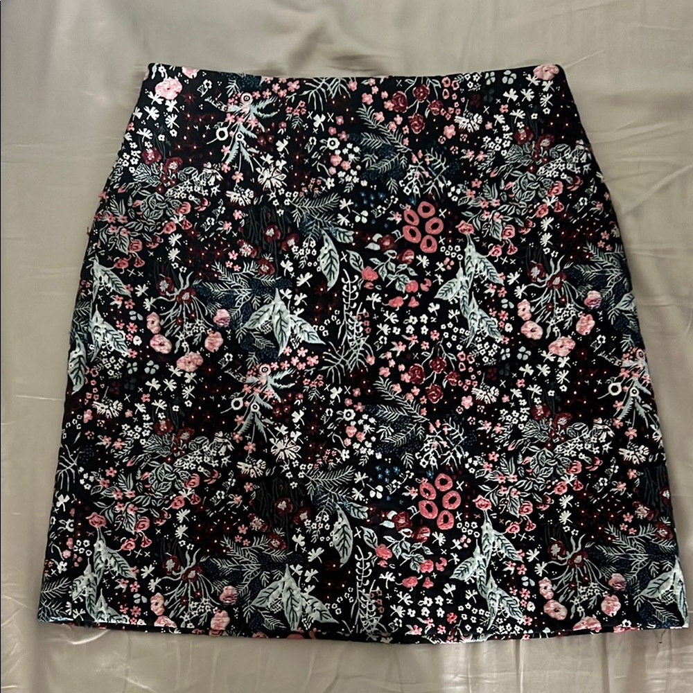 H&M floral jacquard mini skirt US size 8